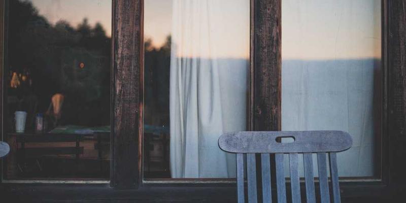 RKS Jewelry 红宝石传奇：揭秘鸽血红宝石的科学标准与奢华耳饰美学